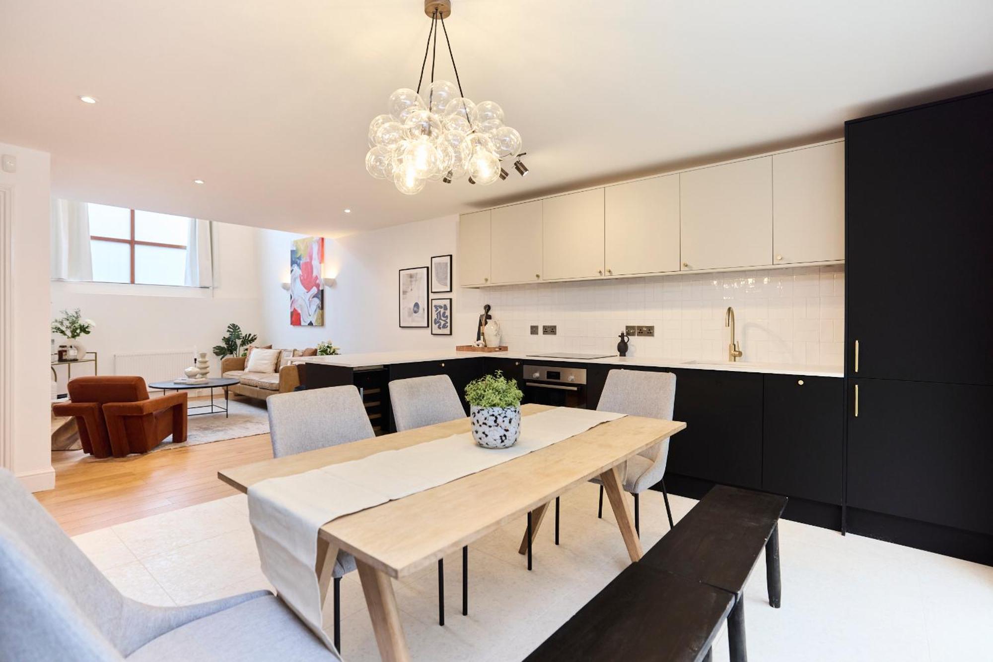 The Violet Hill Haven - 3bdr With Garden *