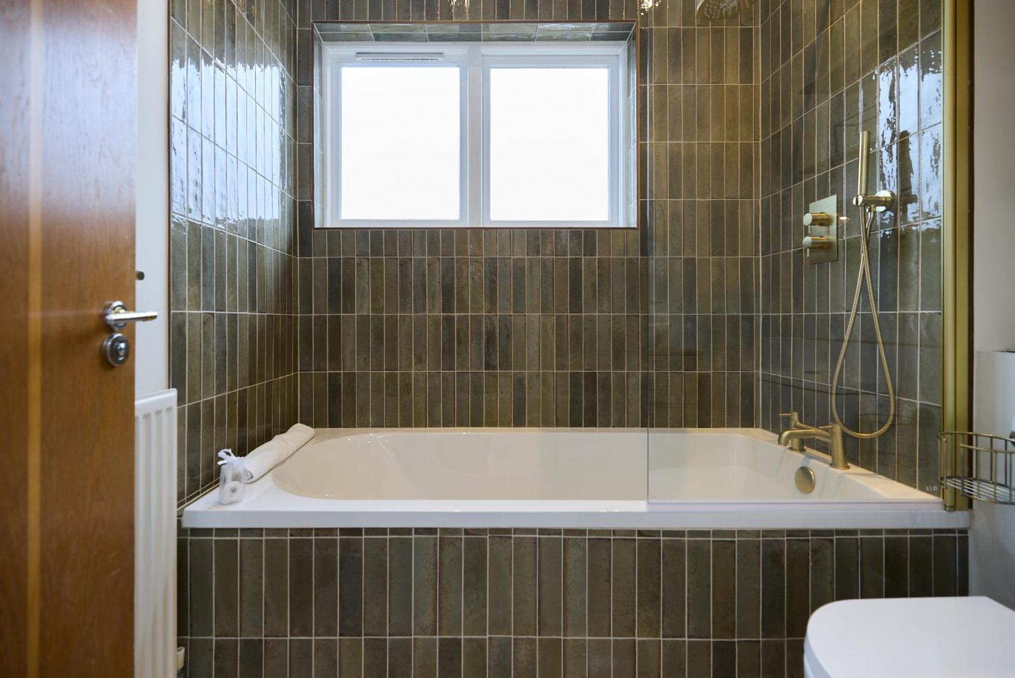 The Violet Hill Haven - 3bdr With Garden Appartamento *